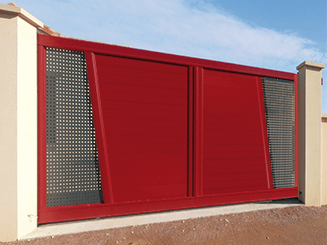 portail coulissant en aluminium rouge contemporain