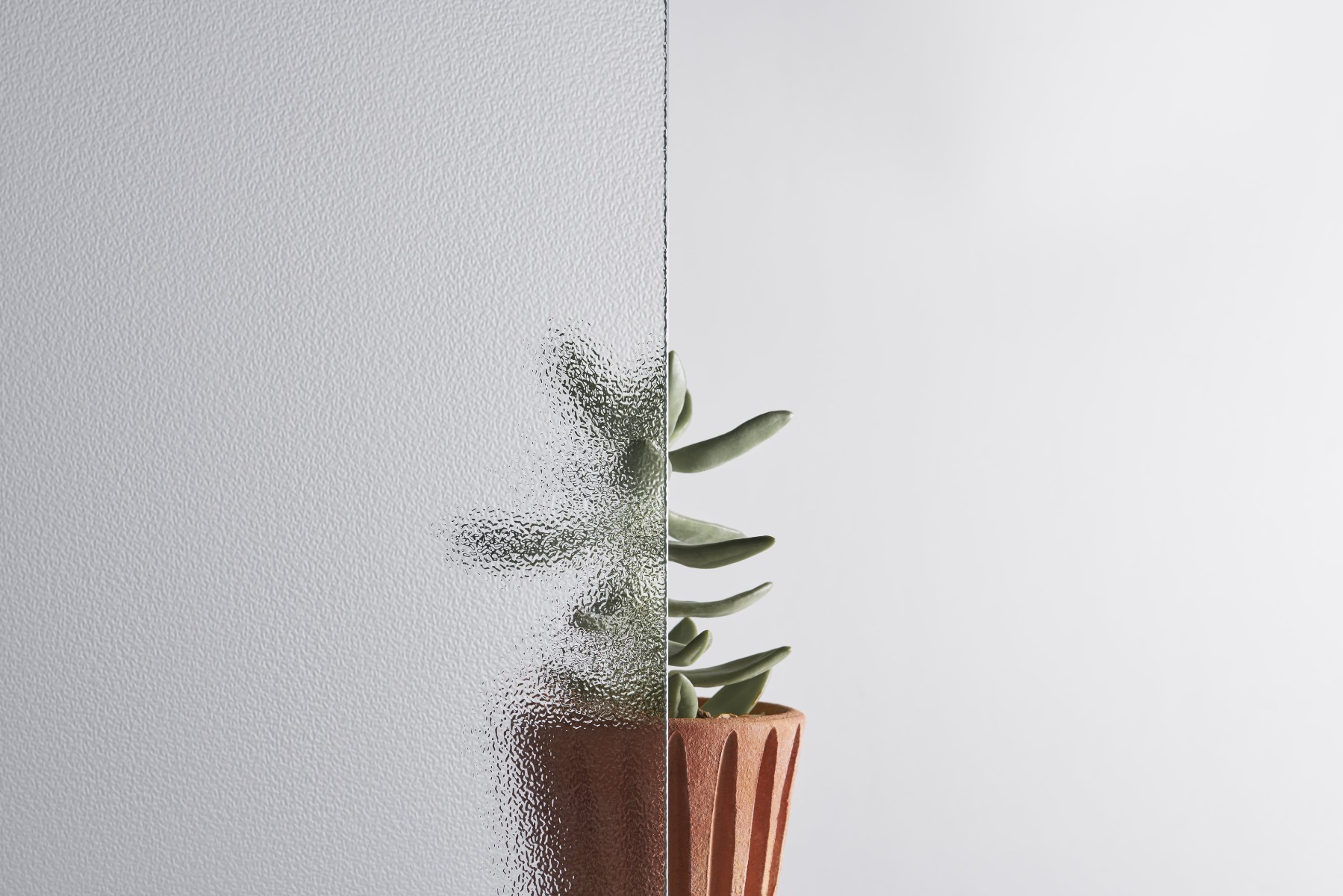 vitrage opaque translucide pour se cacher
