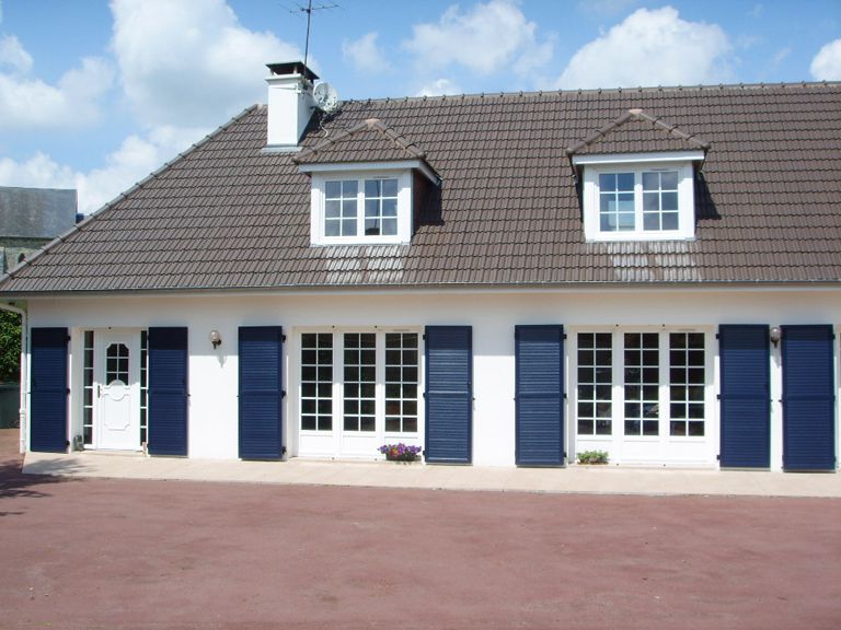 volet battant pvc sur mesure le roi de la fenetre